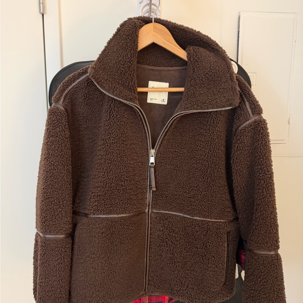 Abercrombie & Fitch Women’s Brown Sherpa Zip-Up Jacket